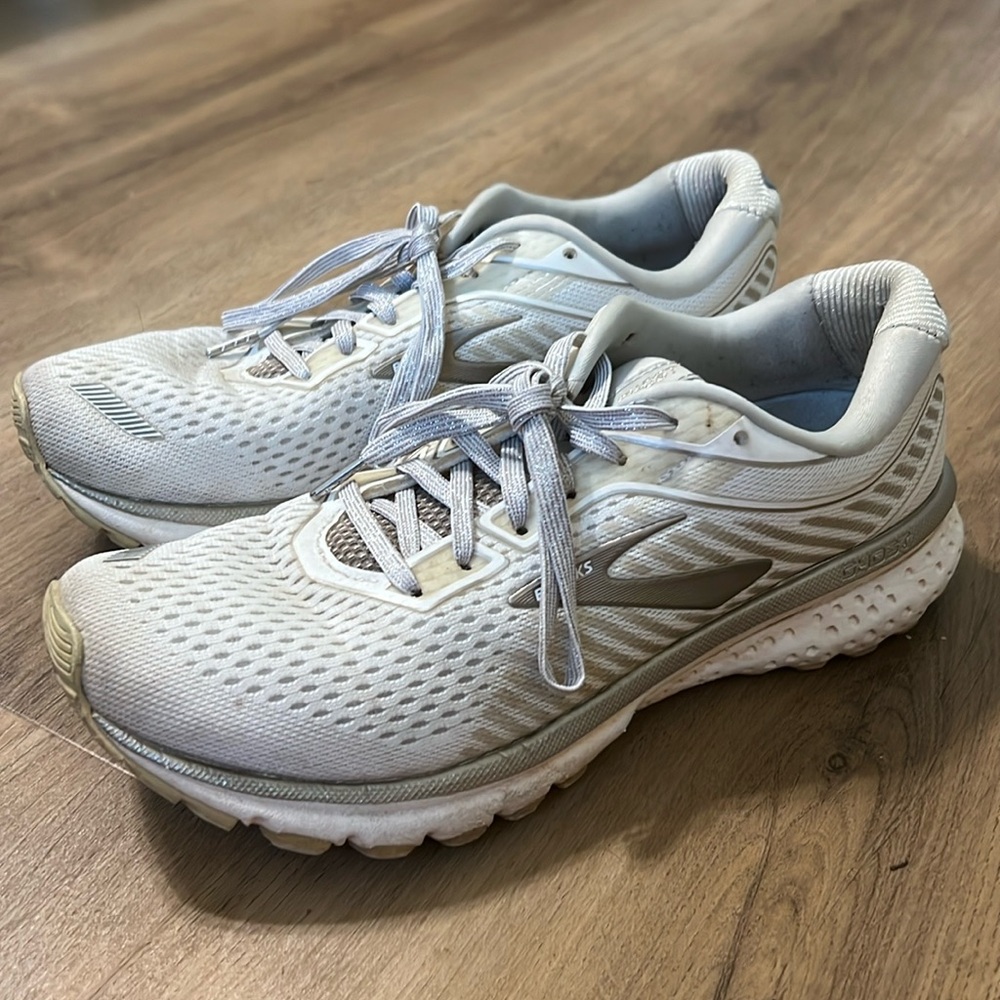 Brooks ghost 12 white 7